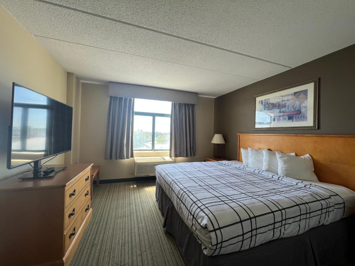 Wingate By Wyndham Coon Rapids Hotel Екстериор снимка